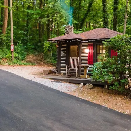 Log Cabin Motor Court